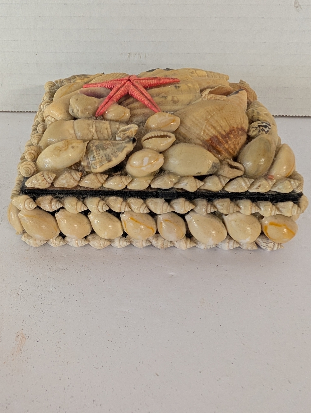 Vintage Box Seashell Decorative Trinket Box  Starfish Accent.  Old Shell Art. - Picture 2 of 9
